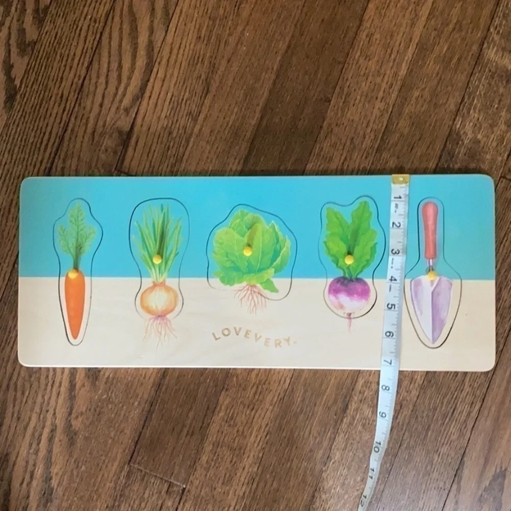 Lovevery Pioneer community garden puzzle - Ages 16-18 Months